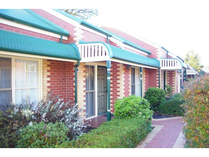 unit 5/3  HAMILTON ST, Gisborne VIC 3437