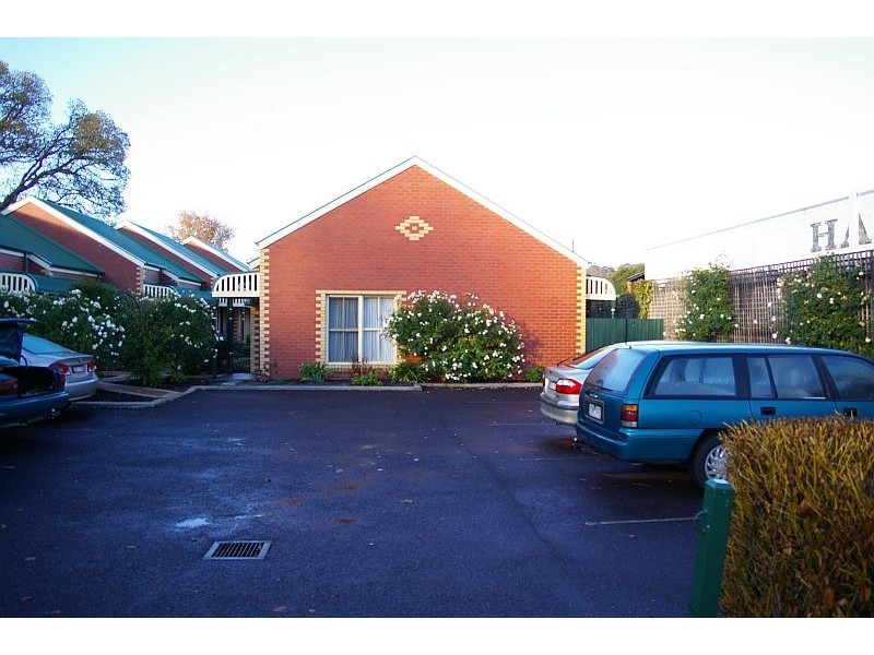 unit 5/3  HAMILTON ST, Gisborne VIC 3437