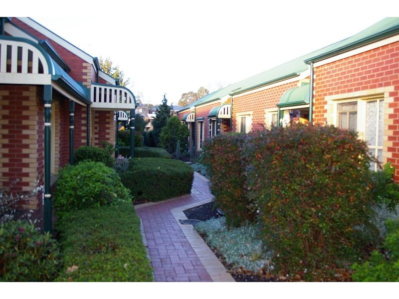 unit 5/3  HAMILTON ST, Gisborne VIC 3437