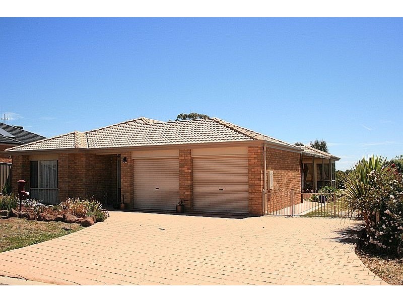 49 WARREN STREET, Kyneton VIC 3444