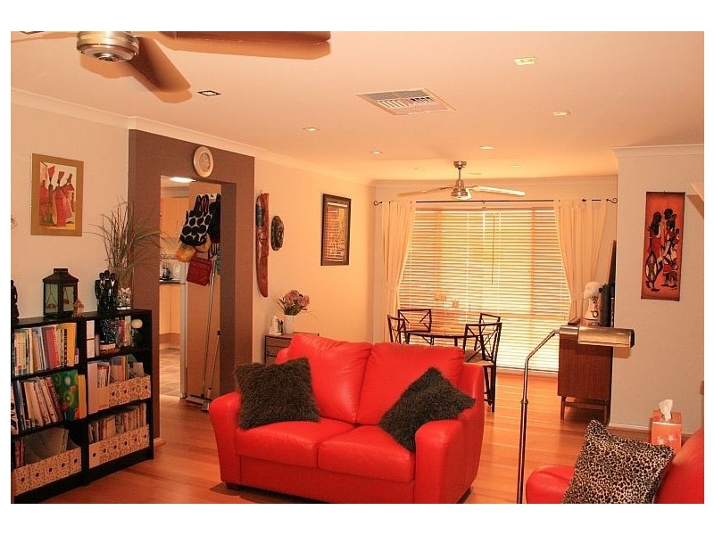 49 WARREN STREET, Kyneton VIC 3444