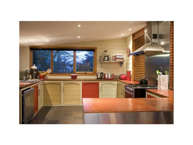 1 DUNNE ROAD*, Gisborne VIC 3437