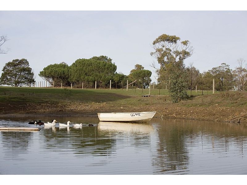 1 DUNNE ROAD*, Gisborne VIC 3437