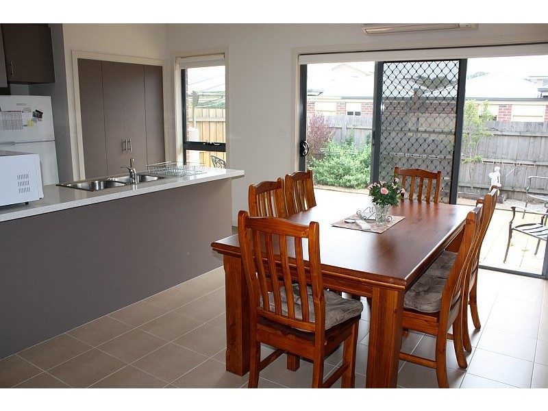 3 – 10 RODNEY STREET, Gisborne VIC 3437