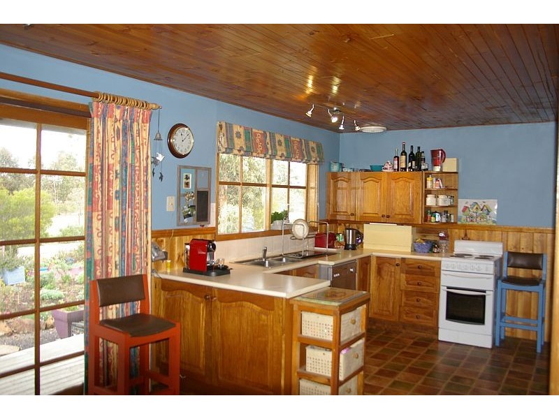 174 CAMPBELL RD, Riddells Creek VIC 3431