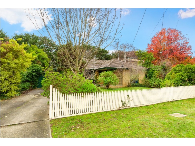 10 Woodworth Street, New Gisborne VIC 3438