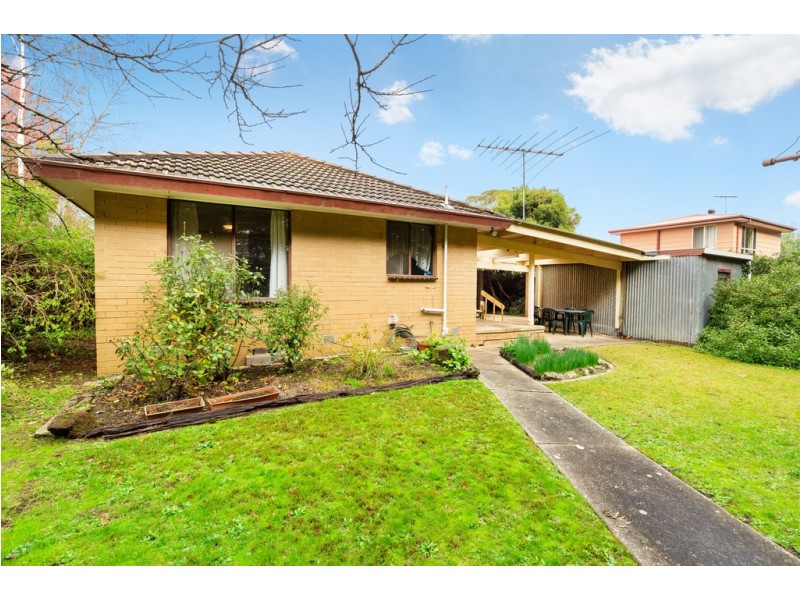 10 Woodworth Street, New Gisborne VIC 3438