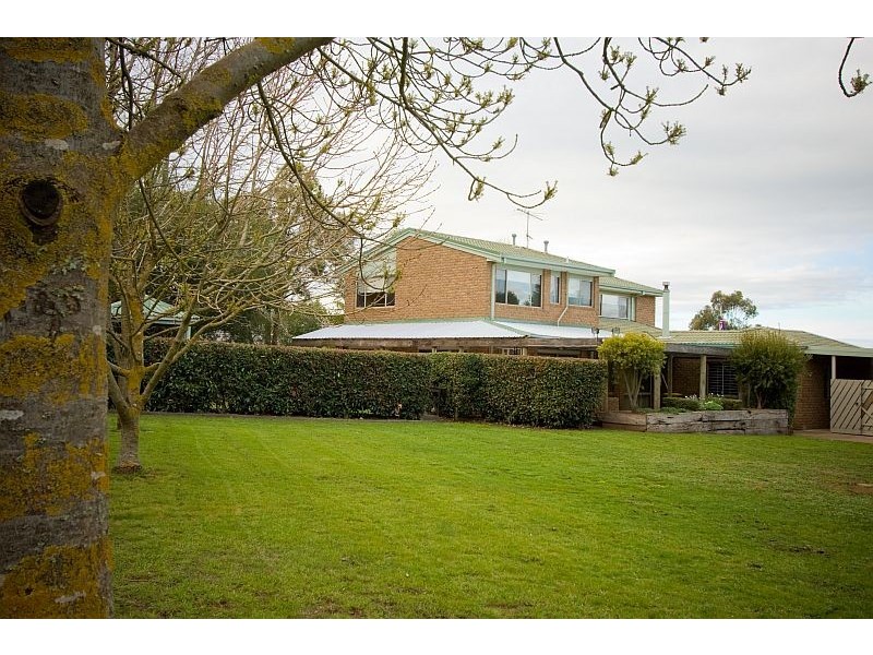 9 FURPHY CLOSE, Romsey VIC 3434