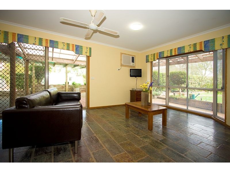 9 FURPHY CLOSE, Romsey VIC 3434