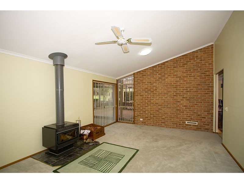 9 FURPHY CLOSE, Romsey VIC 3434