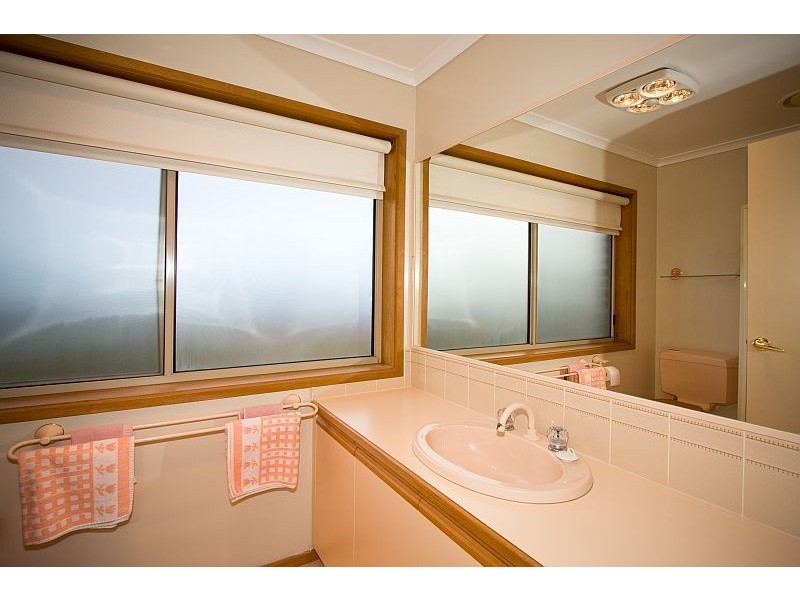 9 FURPHY CLOSE, Romsey VIC 3434