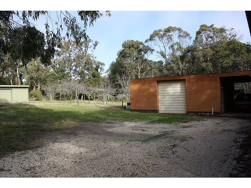 12 WILLIAMS AVENUE, Macedon VIC 3440