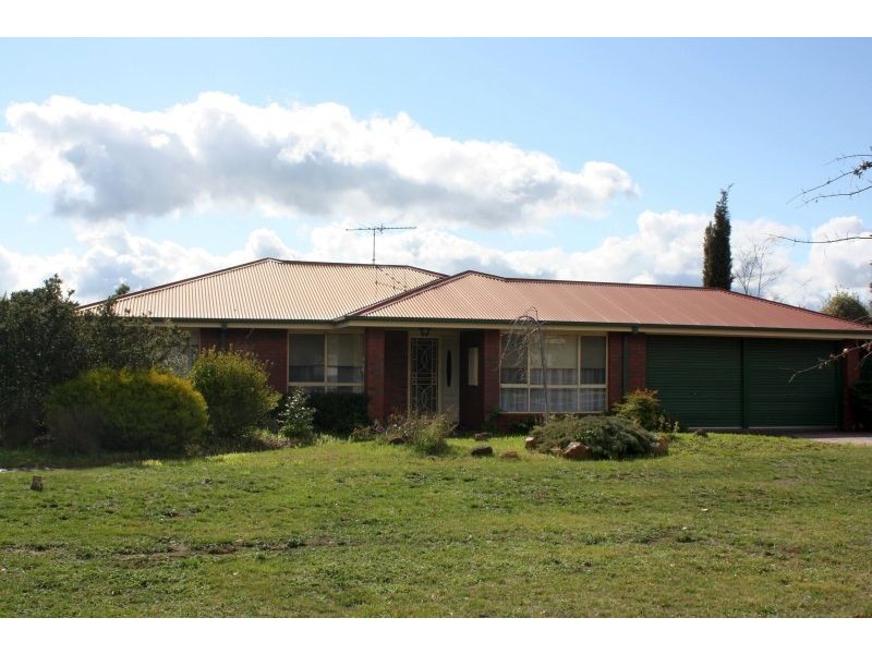 12 CHESSY PARK DRV*, New Gisborne VIC 3438