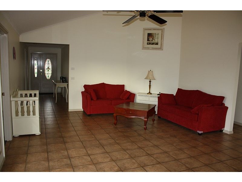 12 CHESSY PARK DRV*, New Gisborne VIC 3438