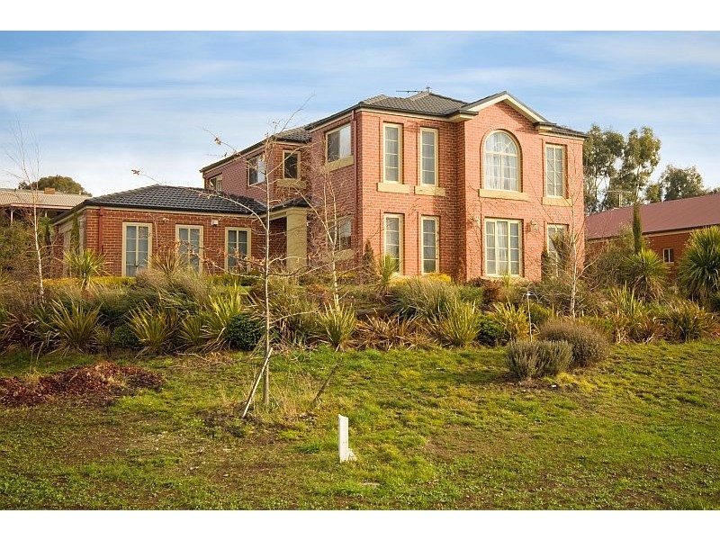 1 KURUNG COURT WEST, Gisborne VIC 3437