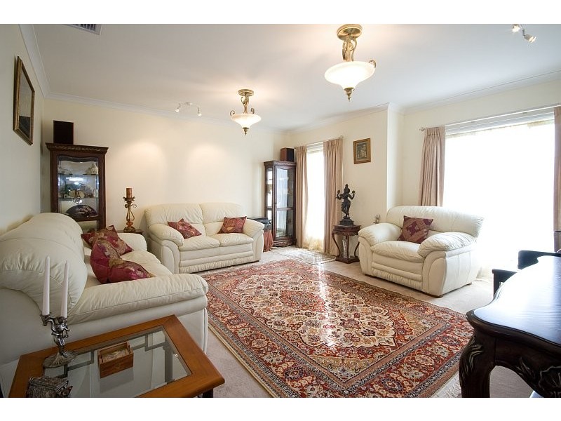 1 KURUNG COURT WEST, Gisborne VIC 3437