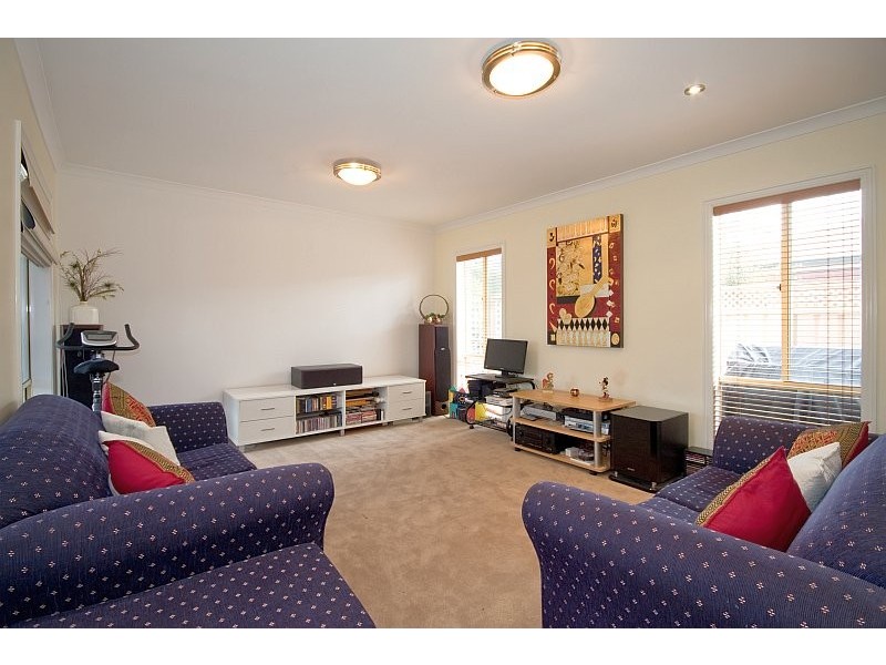 1 KURUNG COURT WEST, Gisborne VIC 3437