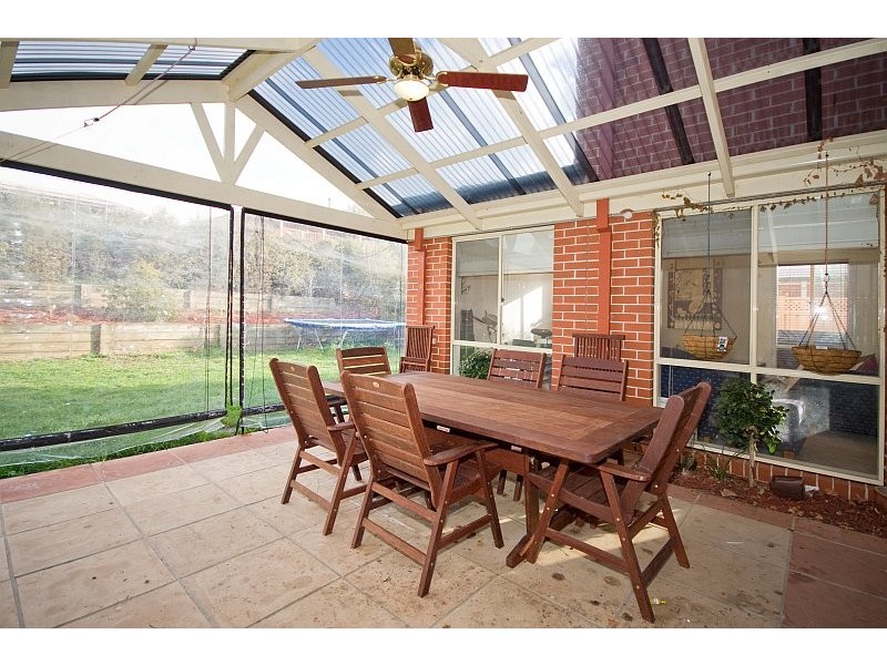 1 KURUNG COURT WEST, Gisborne VIC 3437