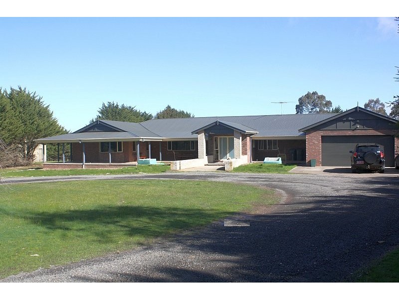 62 TWEDDLE ROAD, Gisborne VIC 3437