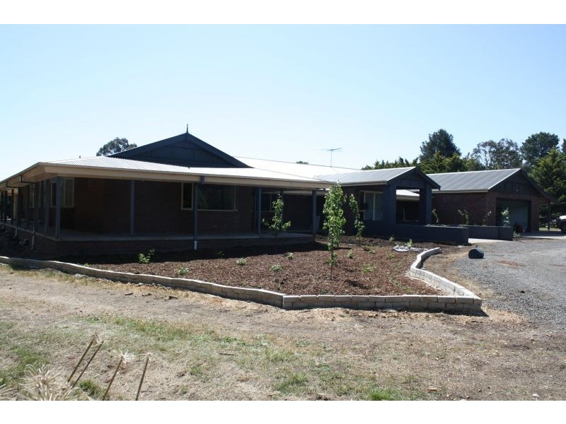 62 TWEDDLE ROAD, Gisborne VIC 3437