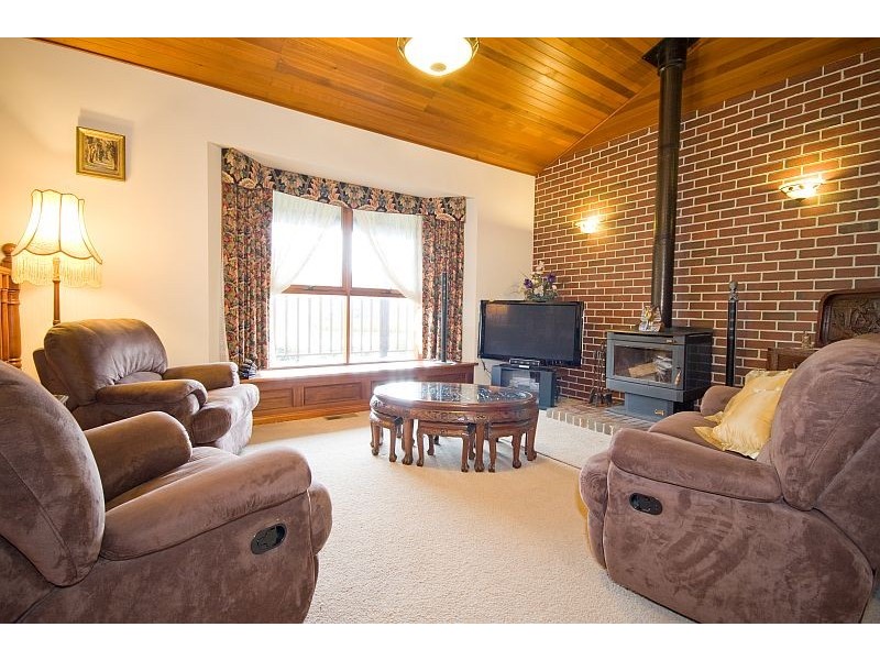 1 SORRENT COURT, Gisborne VIC 3437