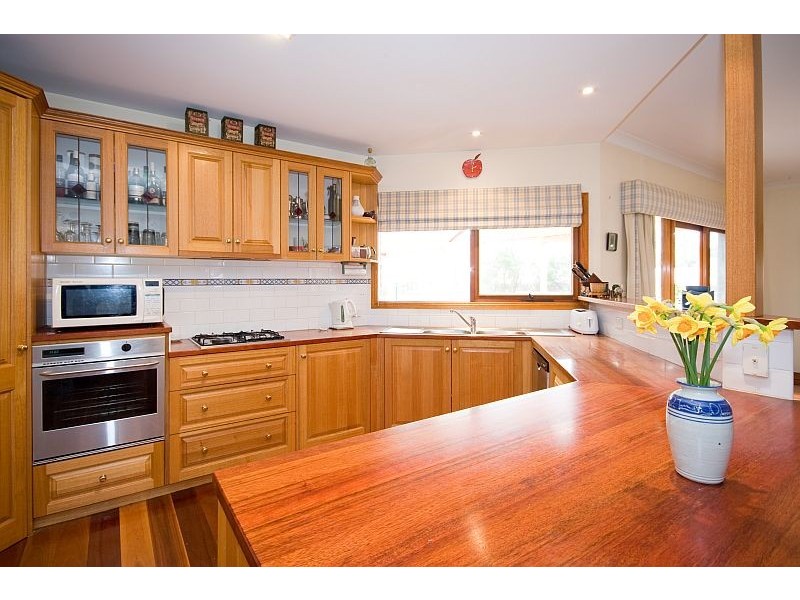 1 SORRENT COURT, Gisborne VIC 3437