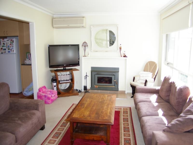 UNIT 1-10 RODNEY  STREET, Gisborne VIC 3437