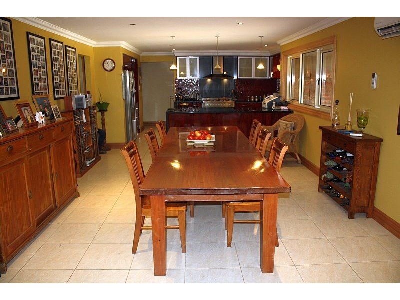 62 TWEDDLE ROAD *, Gisborne South VIC 3437