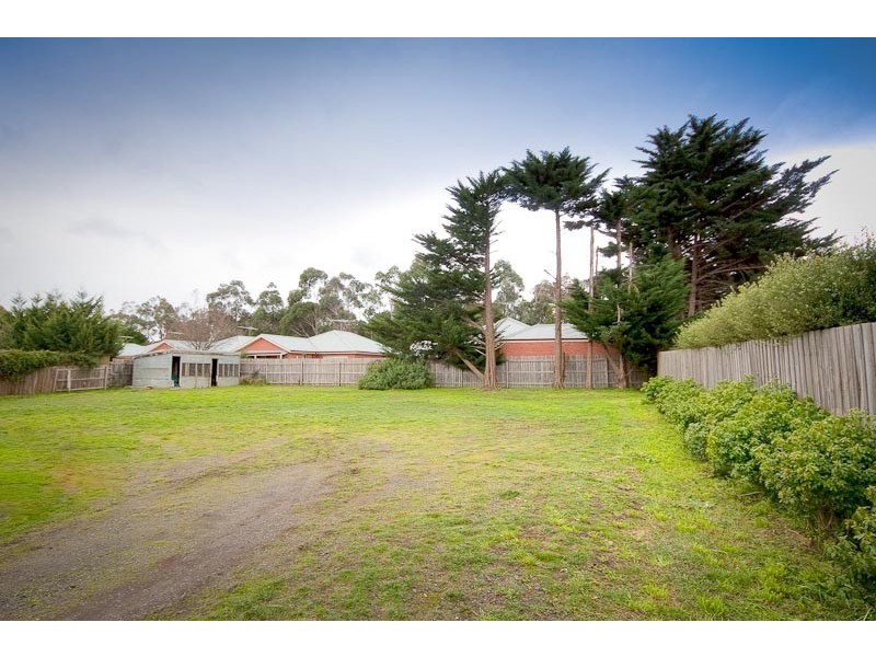 14 MORROW ROAD, Gisborne VIC 3437