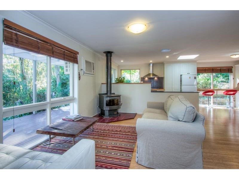 177 Loch Road, Mount Macedon VIC 3441