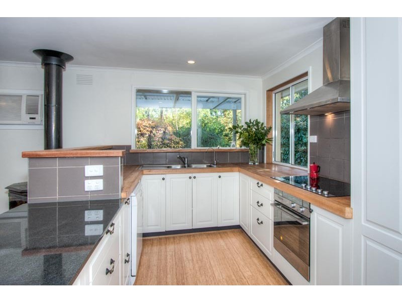 177 Loch Road, Mount Macedon VIC 3441