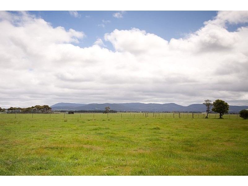 65  PALMERS ROAD, Sunbury VIC 3429