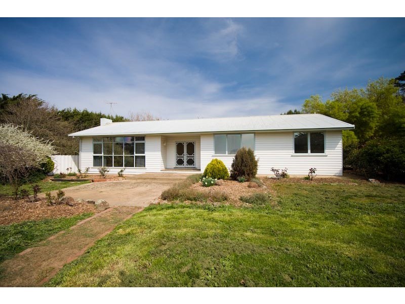 79 BLACK RANGE ROAD*, Romsey VIC 3434