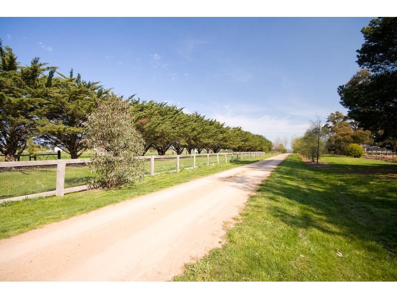 79 BLACK RANGE ROAD*, Romsey VIC 3434