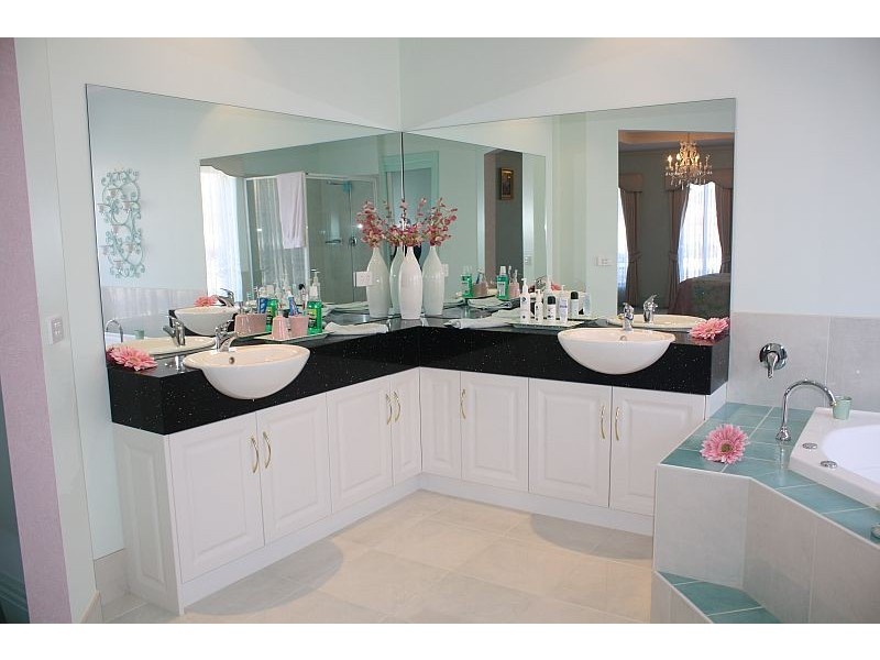 16 EGAN COURT, Riddells Creek VIC 3431