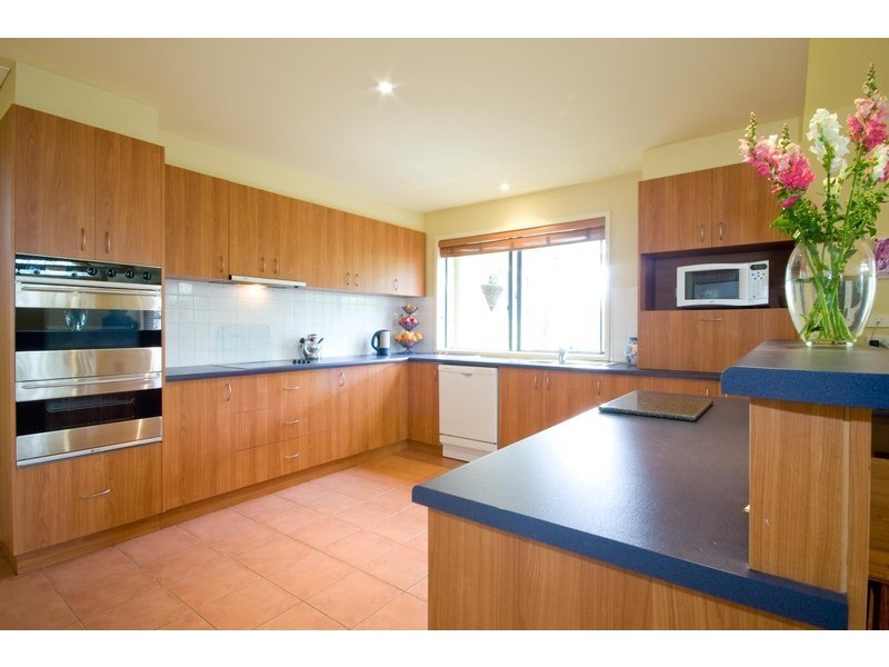 11 Farrell St, New Gisborne VIC 3438