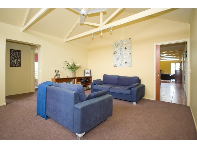 11 Farrell St, New Gisborne VIC 3438