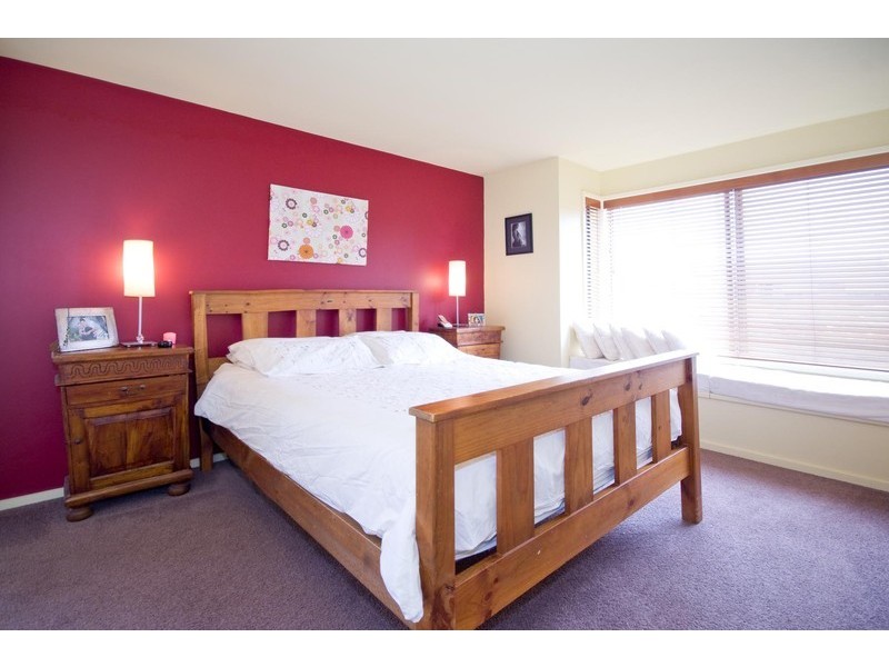 11 Farrell St, New Gisborne VIC 3438