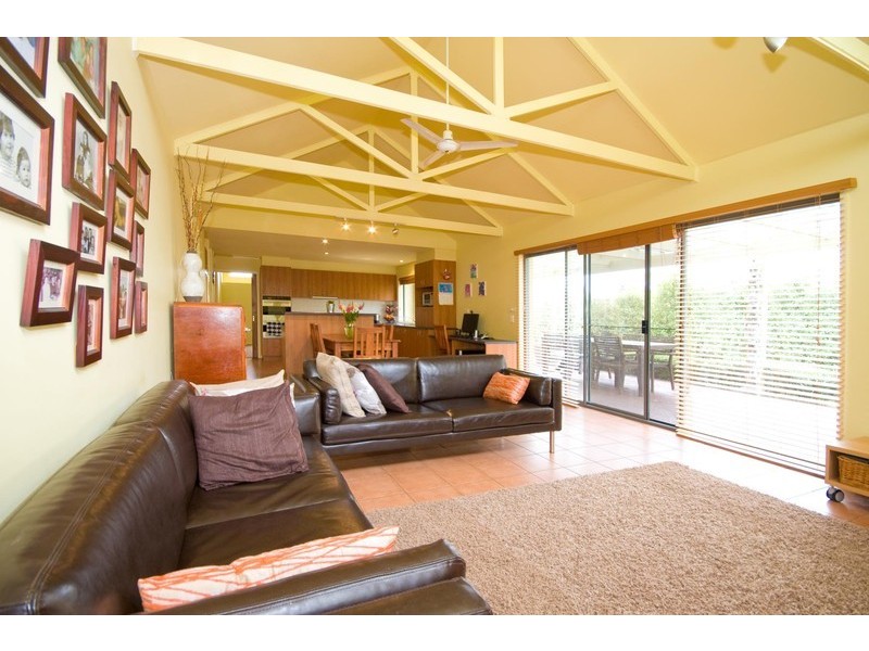 11 Farrell St, New Gisborne VIC 3438