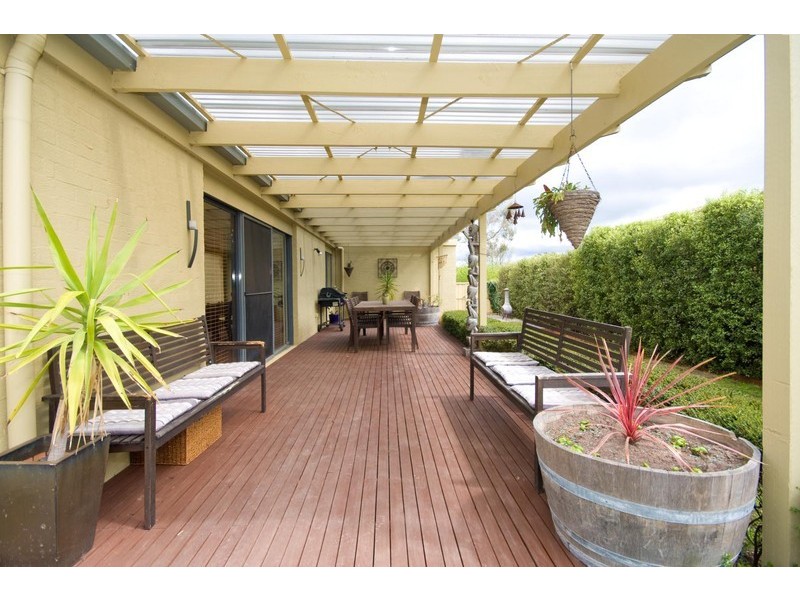 11 Farrell St, New Gisborne VIC 3438