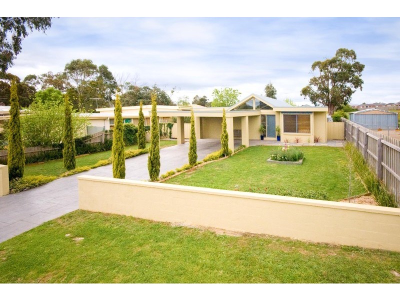 11 Farrell St, New Gisborne VIC 3438