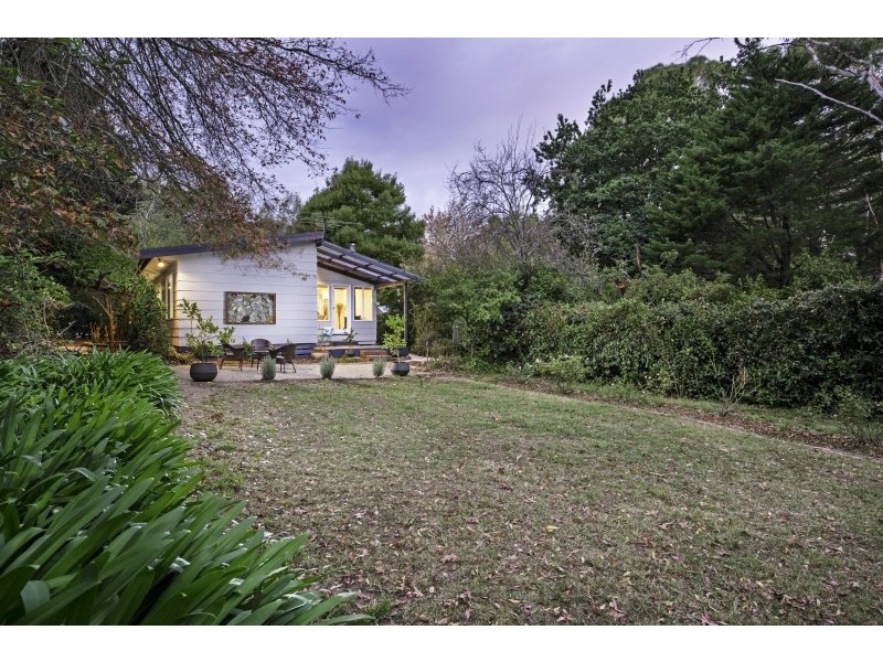 32 Turritable Road, Mount Macedon VIC 3441