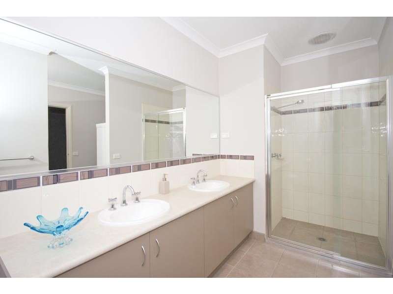 25 Mt. Vista Close*, New Gisborne VIC 3438