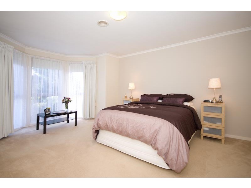 7 Penelope Crt, Gisborne VIC 3437