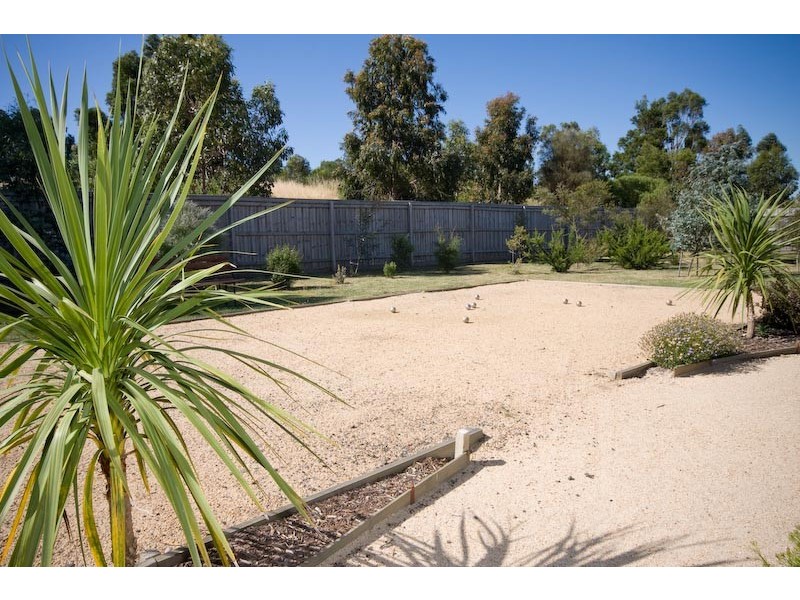 7 Penelope Crt, Gisborne VIC 3437