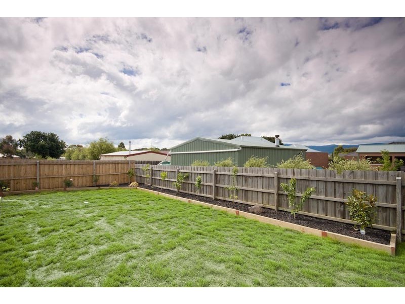 12 Vernon Close, Gisborne VIC 3437