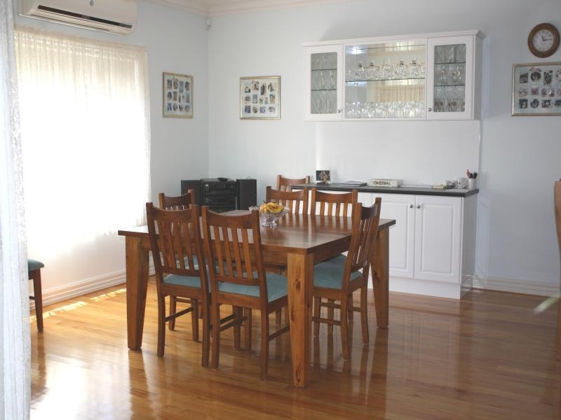 Unit 2/16 Calthorpe St, Gisborne VIC 3437