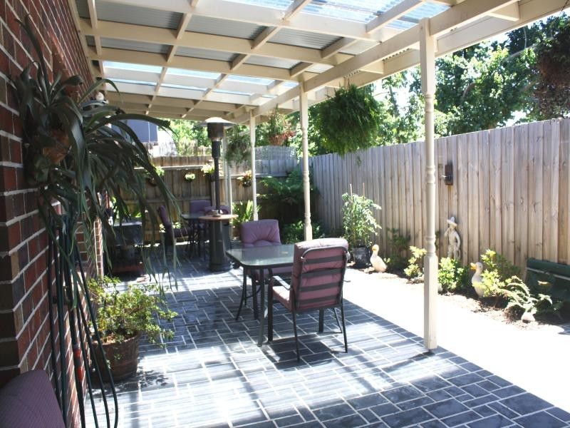 Unit 2/16 Calthorpe St, Gisborne VIC 3437