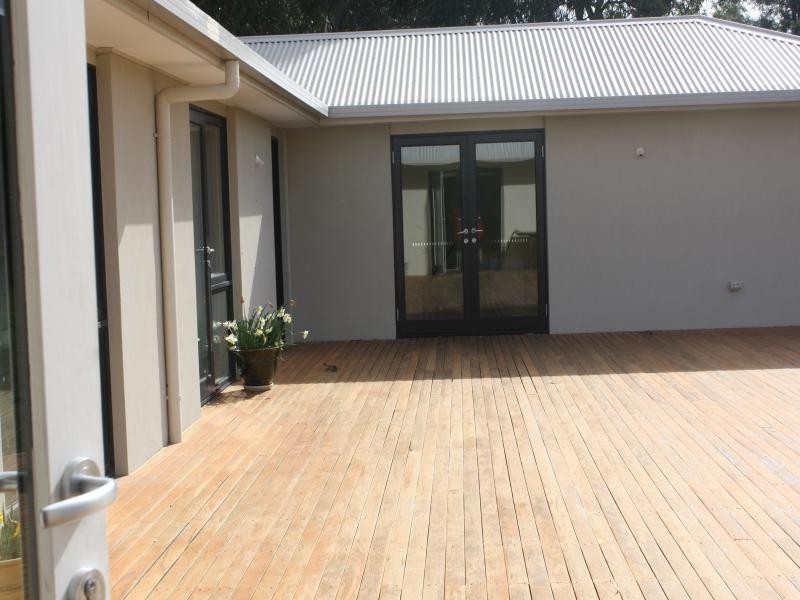 20 Honour Avenue, Macedon VIC 3440