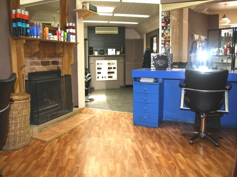 114 High St, Woodend VIC 3442